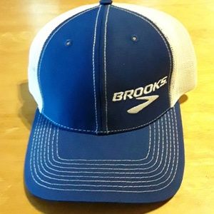 Brooks cap